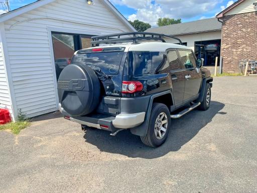 Photo 3 from auction – 2014 TOYOTA FJ CRUISER with VIN JTEBU4BF5EK181058