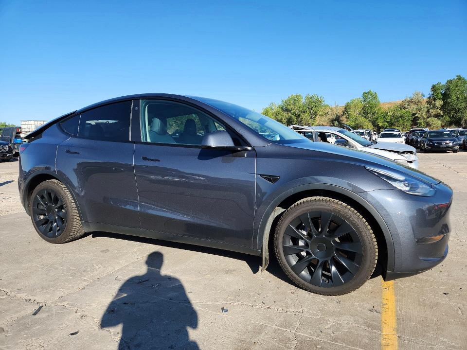 Photo 4 from auction – 2023 TESLA MODEL Y with VIN 7SAYGDEE7PA027511