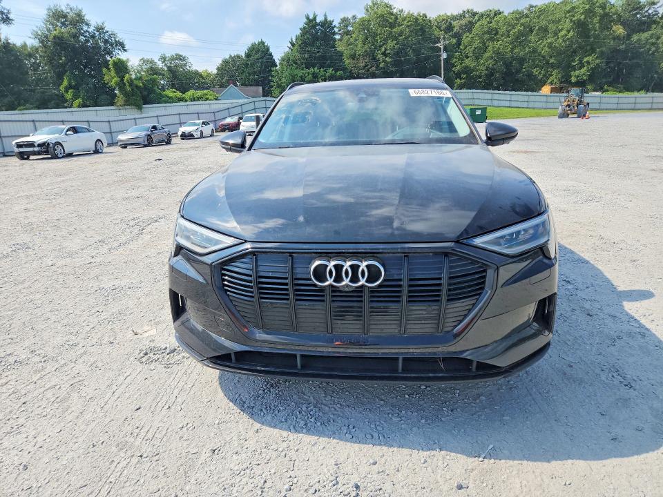 Photo 5 from auction – 2021 AUDI E-TRON with VIN WA1VABGE5MB038148