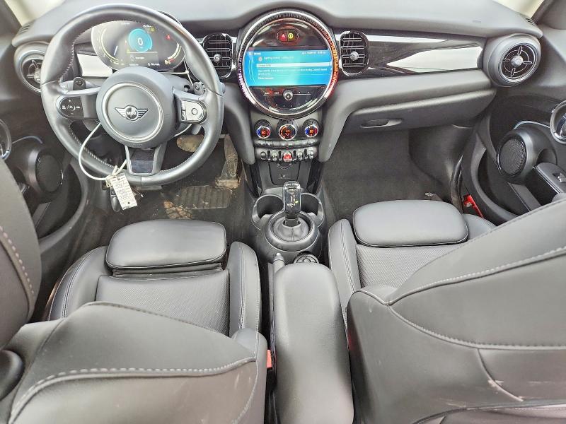 Фото 8 с аукциона – 2023 MINI COOPER с VIN WMW53DK00P2T50094