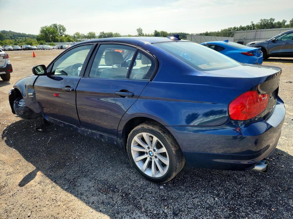 Zdjęcie 2 z aukcji – 2011 BMW 328 z VIN WBAPK7G50BNN78766