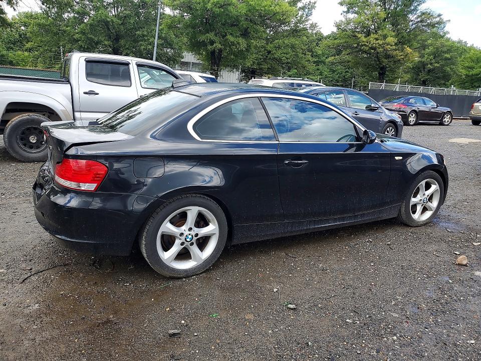Photo 3 from auction – 2009 BMW 128 with VIN WBAUP73519VK76259