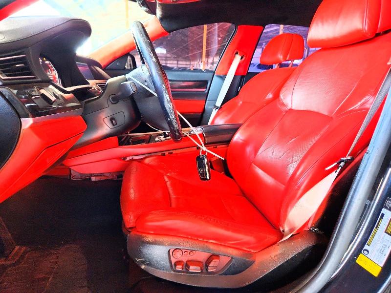 Photo 7 from auction – 2012 BMW 750 with VIN WBAKB8C55CC962822