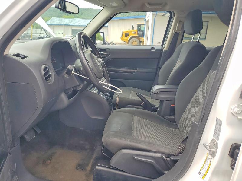 Photo 7 from auction – 2016 JEEP PATRIOT with VIN 1C4NJRFB3GD709685