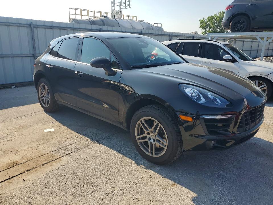 Photo 4 from auction – 2018 PORSCHE MACAN with VIN WP1AA2A53JLB04522