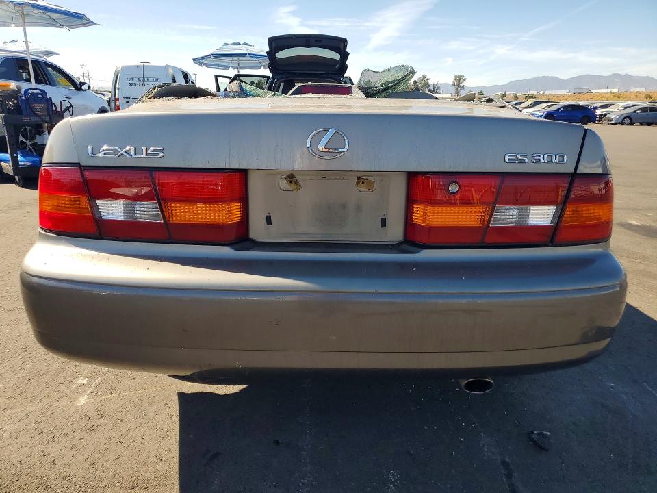 Photo 6 from auction – 1998 LEXUS ES with VIN JT8BF28G7W5047900