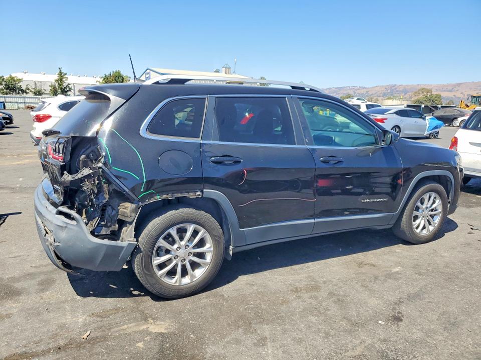 Photo 3 from auction – 2019 JEEP CHEROKEE with VIN 1C4PJLCB7KD215526
