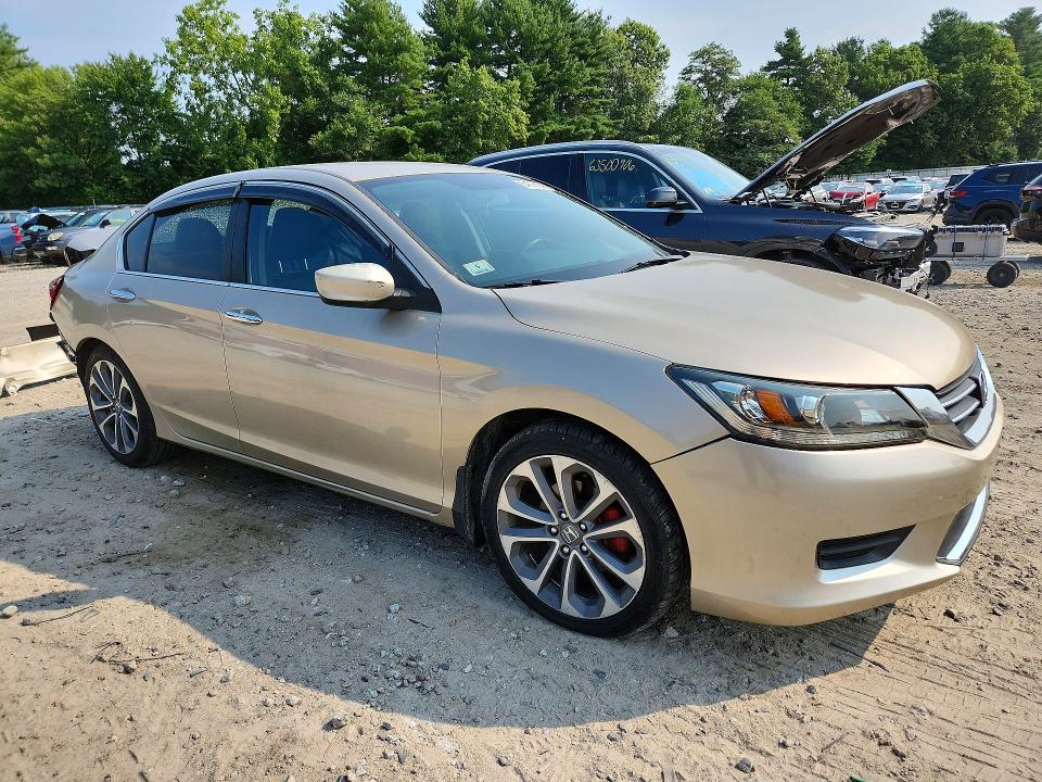 Photo 4 from auction – 2014 HONDA ACCORD with VIN 1HGCR2F57EA047921