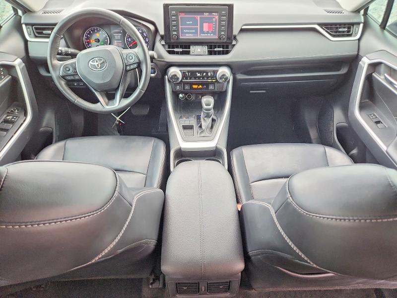 Photo 8 from auction – 2019 TOYOTA RAV4 with VIN 2T3C1RFV3KW026558