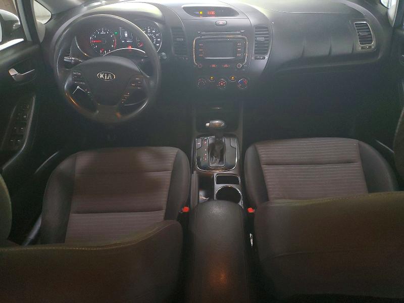 Снимка 8 от търг – 2017 KIA FORTE с VIN 3KPFL4A7XHE063839