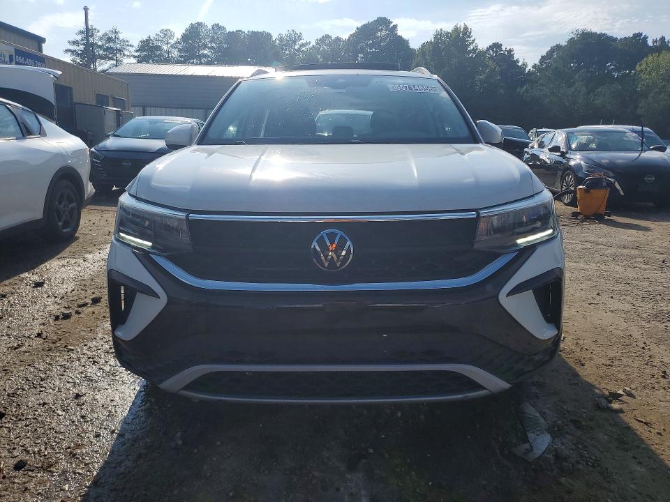 Photo 5 from auction – 2024 VOLKSWAGEN TAOS with VIN 3VVEX7B21RM114691