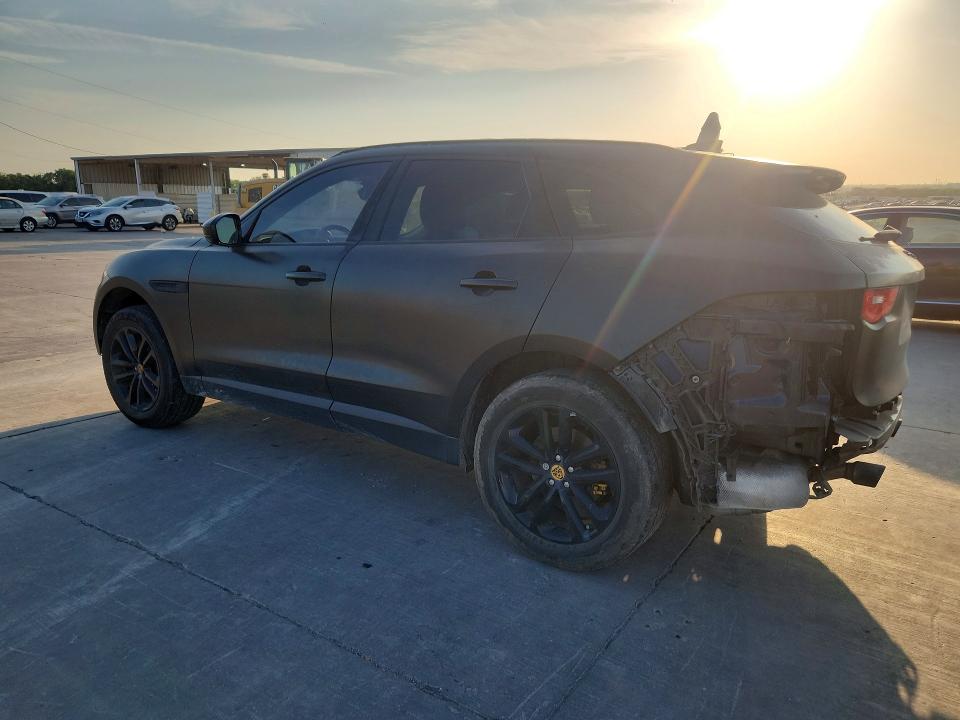 Photo 2 from auction – 2017 JAGUAR F-PACE with VIN SADCJ2BV2HA492491