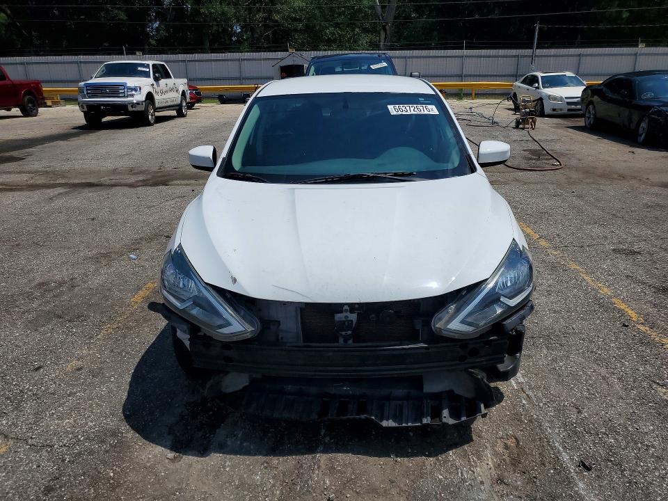 Photo 5 from auction – 2017 NISSAN SENTRA with VIN 3N1AB7AP2HY277904