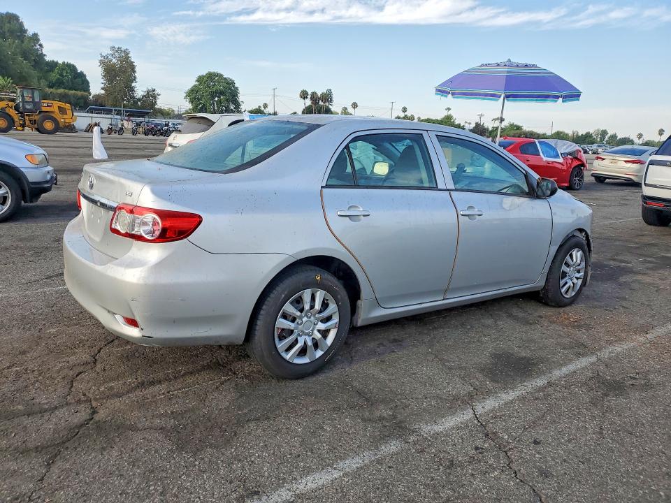 Photo 3 from auction – 2013 TOYOTA COROLLA with VIN 5YFBU4EE6DP076309