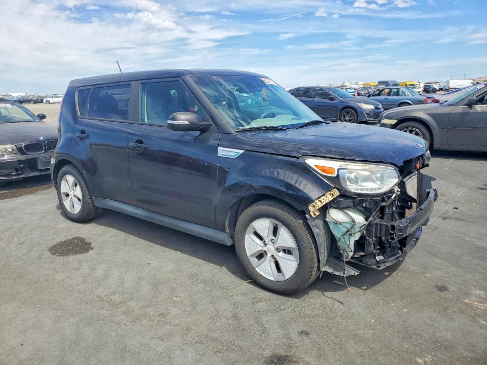 Photo 4 from auction – 2016 KIA SOUL EV with VIN KNDJX3AE7G7013082