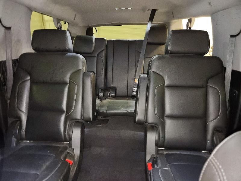 Photo 10 from auction – 2019 CHEVROLET SUBURBAN with VIN 1GNSKHKC8KR215429