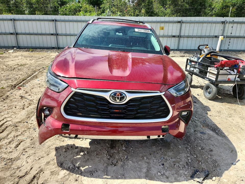Photo 5 from auction – 2023 TOYOTA HIGHLANDER with VIN 5TDKDRAH5PS010472
