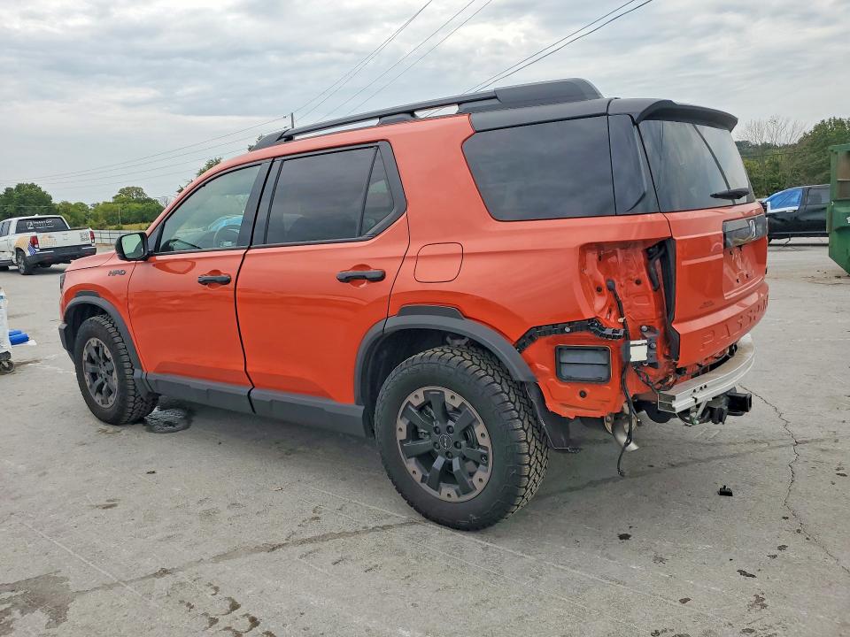 Photo 2 from auction – 2026 HONDA PASSPORT with VIN 5FNYF9H81TB026354