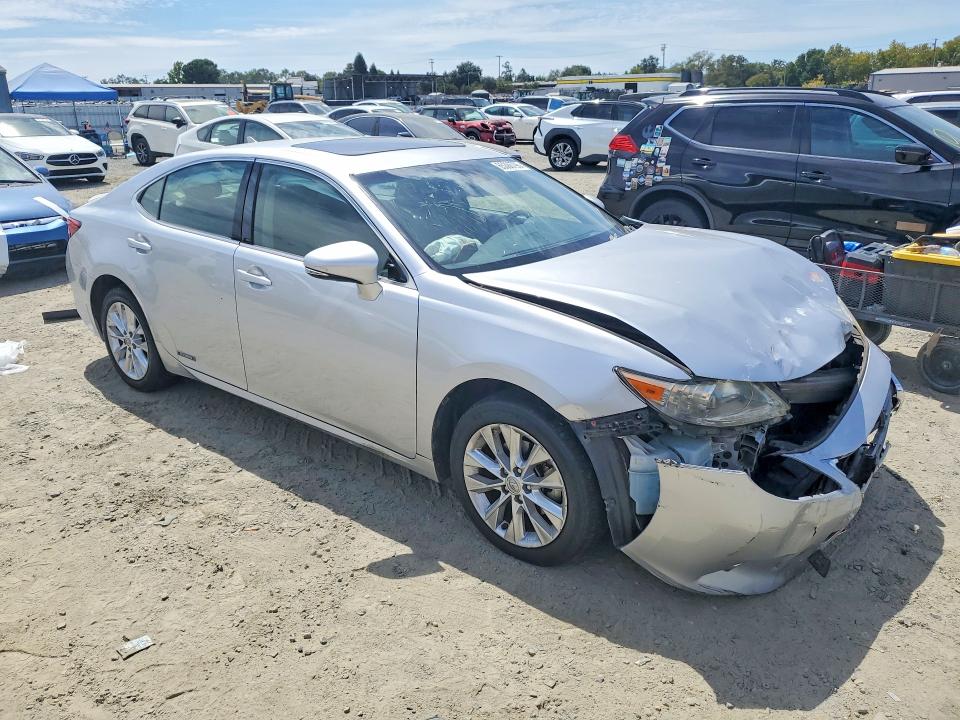 Photo 4 from auction – 2013 LEXUS ES with VIN JTHBW1GG7D2038544
