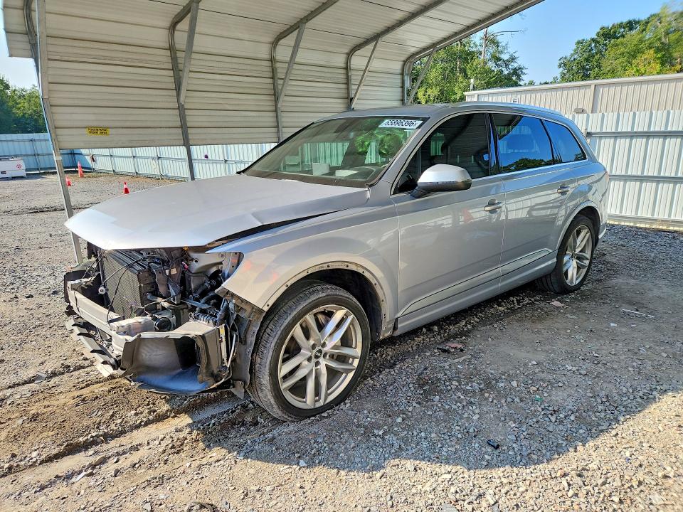 AUDI Q7 2017 with VIN WA1VAAF75HD013564 - Photo from auction