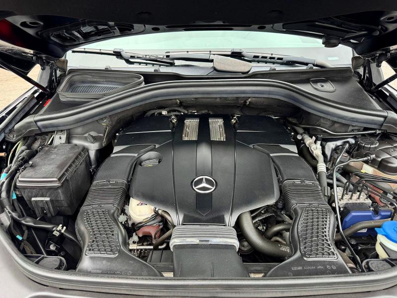 Photo 9 from auction – 2018 MERCEDES-BENZ GLS with VIN 4JGDF6EE2JB151222