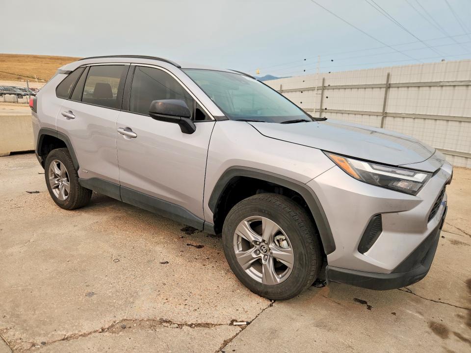Photo 4 from auction – 2024 TOYOTA RAV4 with VIN 4T3LWRFV6RU154207