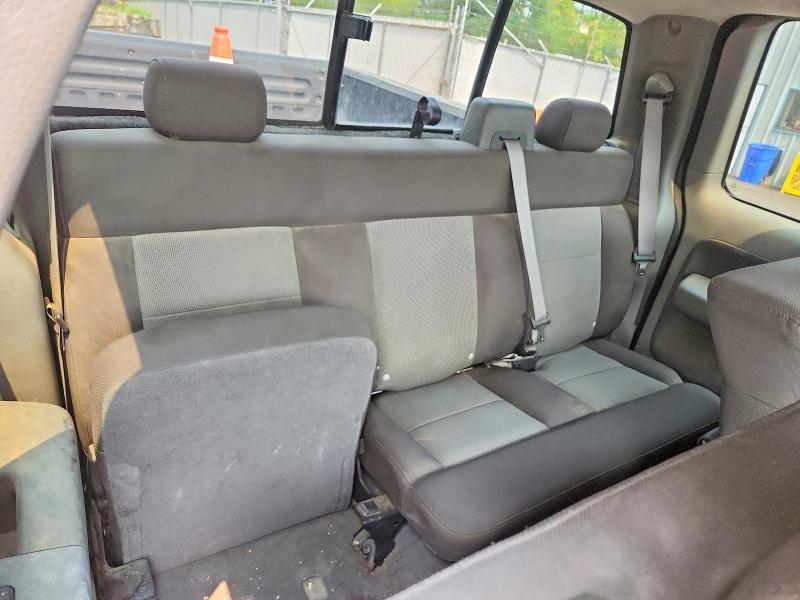 Photo 10 from auction – 2004 FORD F150 with VIN 1FTRX12W44NB76231