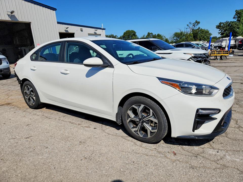Photo 4 from auction – 2021 KIA FORTE with VIN 3KPF24AD3ME395026