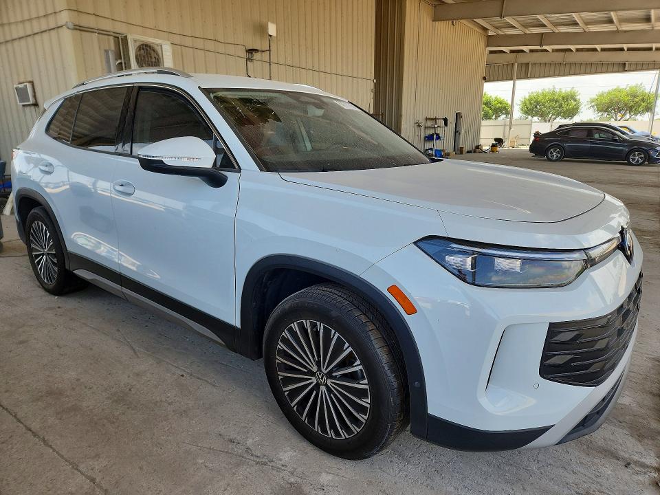 Снимка 4 от търг – 2025 VOLKSWAGEN TIGUAN с VIN 3VVCR7RM4SM033652