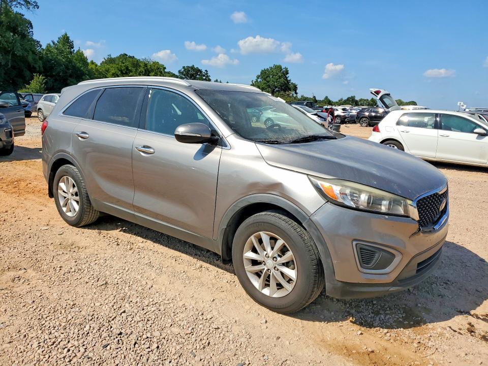 Photo 4 from auction – 2016 KIA SORENTO with VIN 5XYPG4A3XGG167917