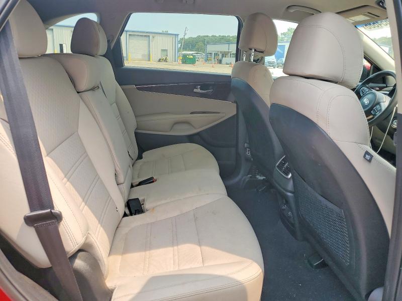 Photo 10 from auction – 2017 KIA SORENTO with VIN 5XYPG4A30HG292930