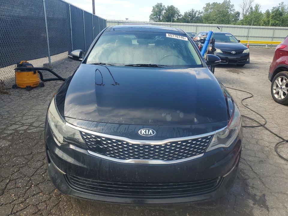 Zdjęcie 5 z aukcji – 2017 KIA OPTIMA z VIN 5XXGU4L32HG142957