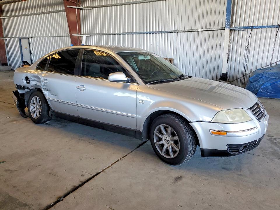 Photo 4 from auction – 2004 VOLKSWAGEN PASSAT with VIN WVWPD63BX4P143148