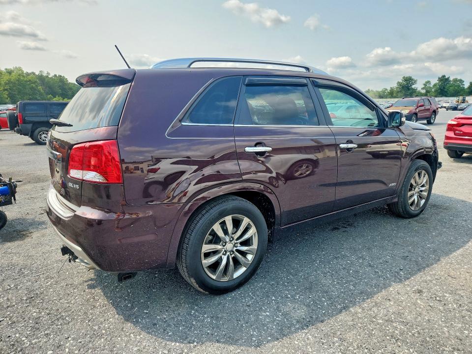 Photo 3 from auction – 2012 KIA SORENTO with VIN 5XYKWDA2XCG284900