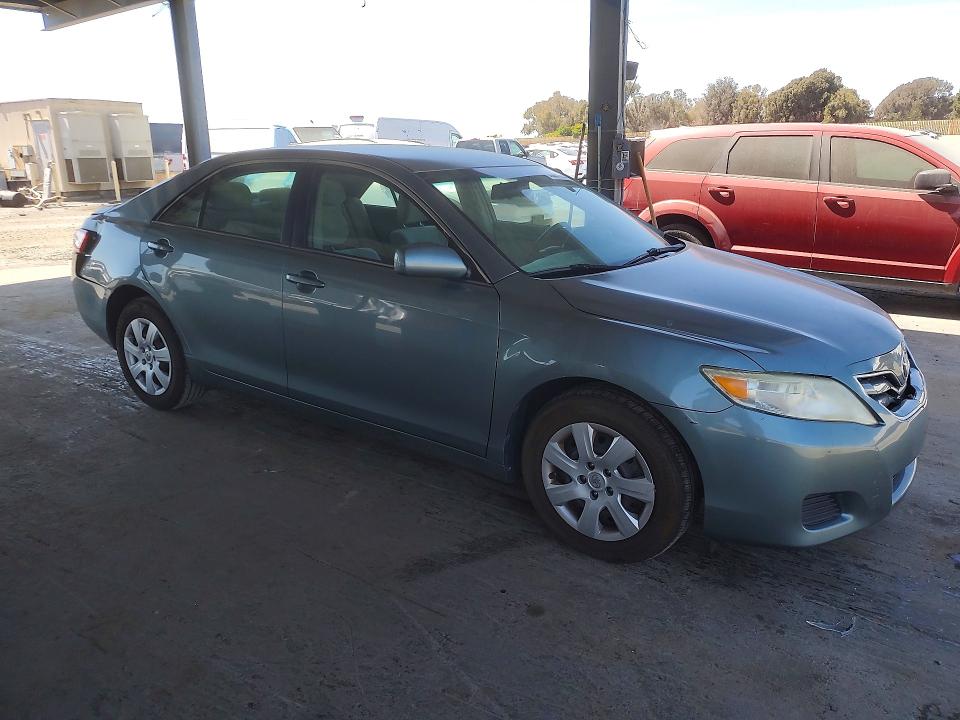 Photo 4 from auction – 2011 TOYOTA CAMRY with VIN 4T4BF3EK7BR108650