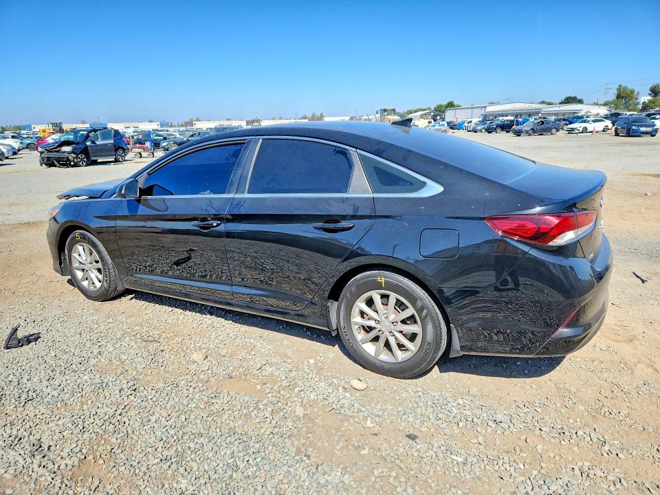 Photo 2 from auction – 2019 HYUNDAI SONATA with VIN 5NPE24AF0KH737019