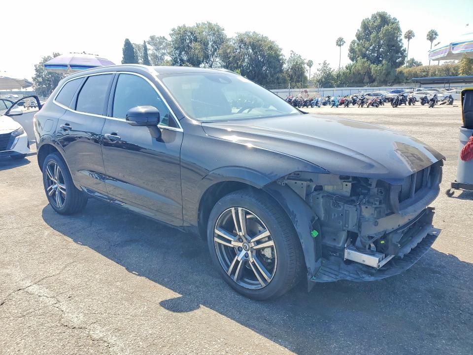 Photo 4 from auction – 2018 VOLVO XC60 with VIN YV4A22RK7J1085409