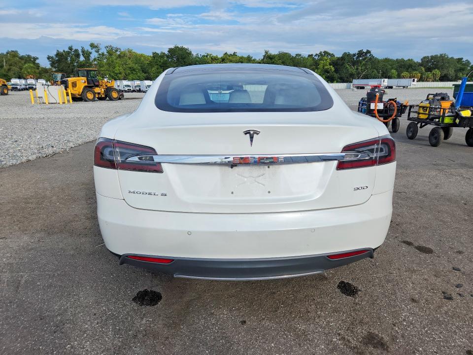 Photo 6 from auction – 2016 TESLA MODEL S with VIN 5YJSA1E28GF131209