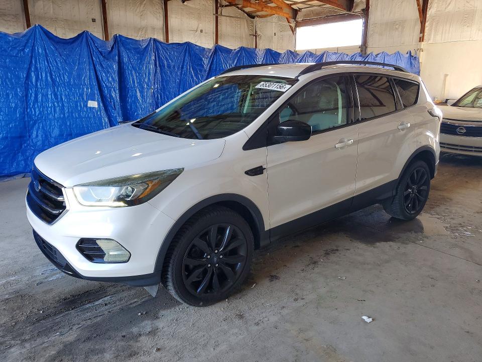 FORD ESCAPE 2017 with VIN 1FMCU9G92HUA00172 - Photo from auction