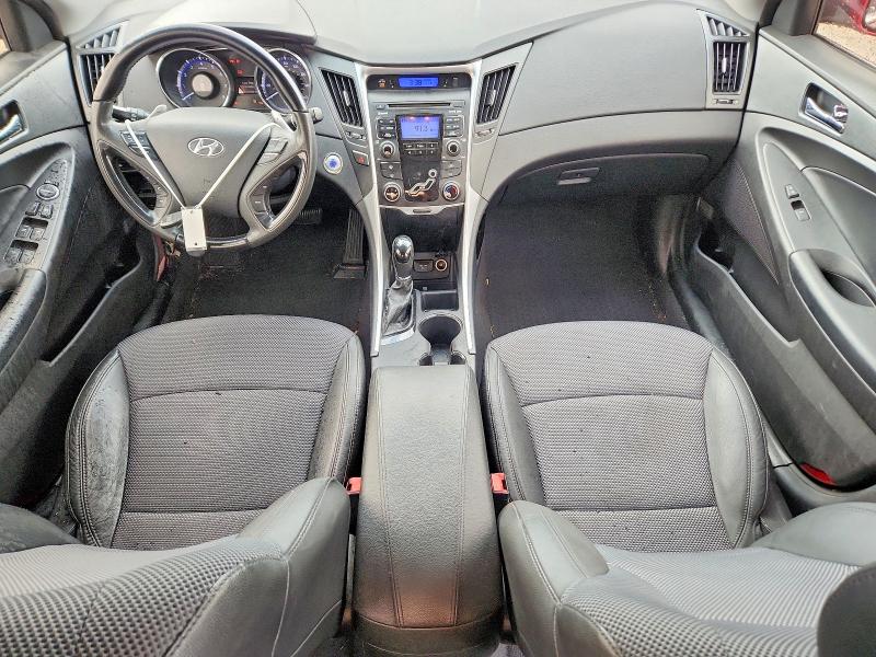 Photo 8 from auction – 2011 HYUNDAI SONATA with VIN 5NPEC4AC4BH104395
