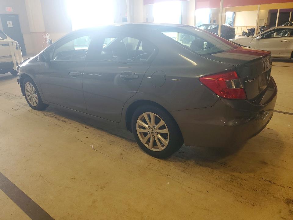 Photo 2 from auction – 2012 HONDA CIVIC with VIN 2HGFB2F83CH519915