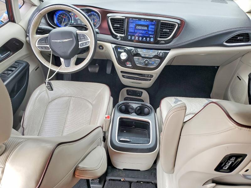 Photo 8 from auction – 2017 CHRYSLER PACIFICA with VIN 2C4RC1GG8HR533111