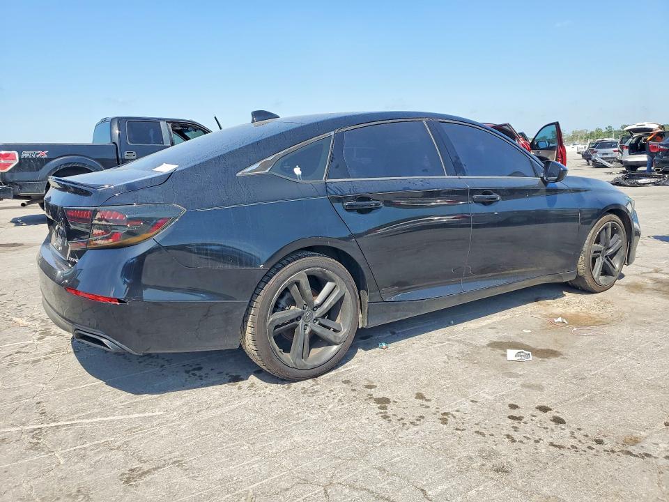Photo 3 from auction – 2018 HONDA ACCORD with VIN 1HGCV1F31JA182519