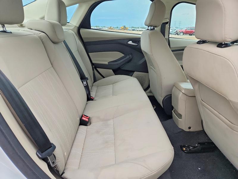 Photo 10 from auction – 2015 FORD FOCUS with VIN 1FADP3F28FL336791