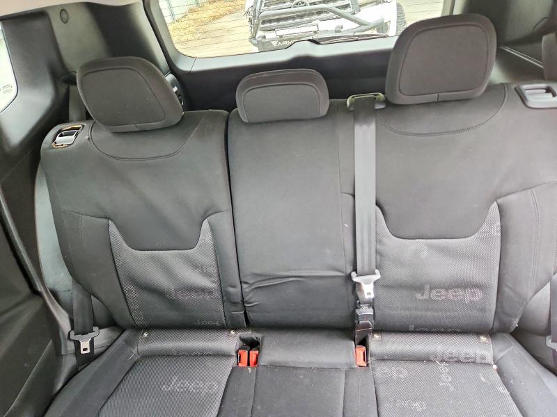 Фото 10 с аукциона – 2016 JEEP RENEGADE с VIN ZACCJBBT0GPD93757