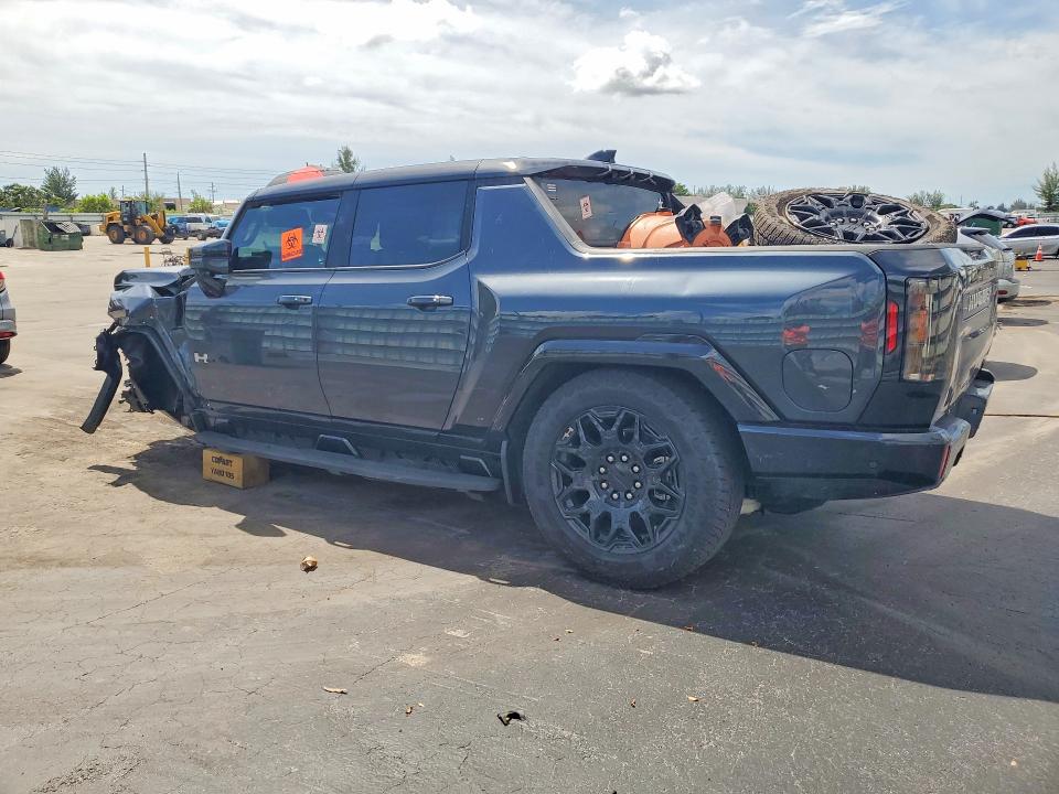 Photo 2 from auction – 2025 GMC HUMMER PICKUP with VIN 1GT40BDD5SU117983