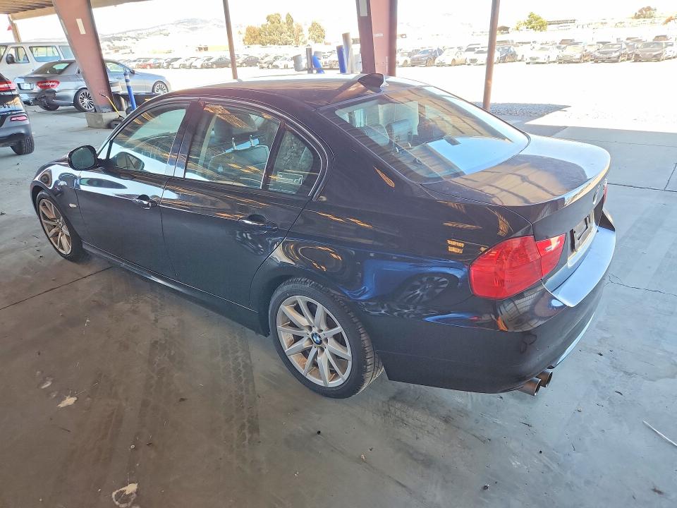 Photo 2 from auction – 2011 BMW 328 with VIN WBAPH5G5XBNL80845