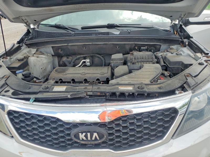 Photo 12 from auction – 2011 KIA SORENTO with VIN 5XYKT4A14BG089230