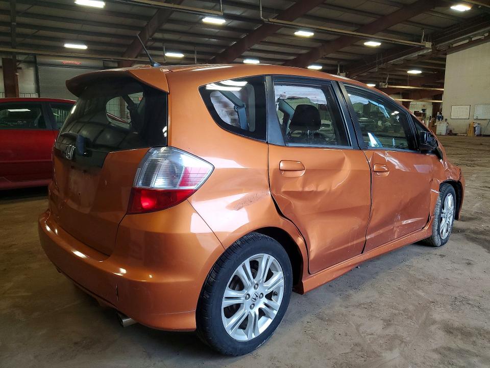 Photo 3 from auction – 2011 HONDA FIT with VIN JHMGE8H63BS010003