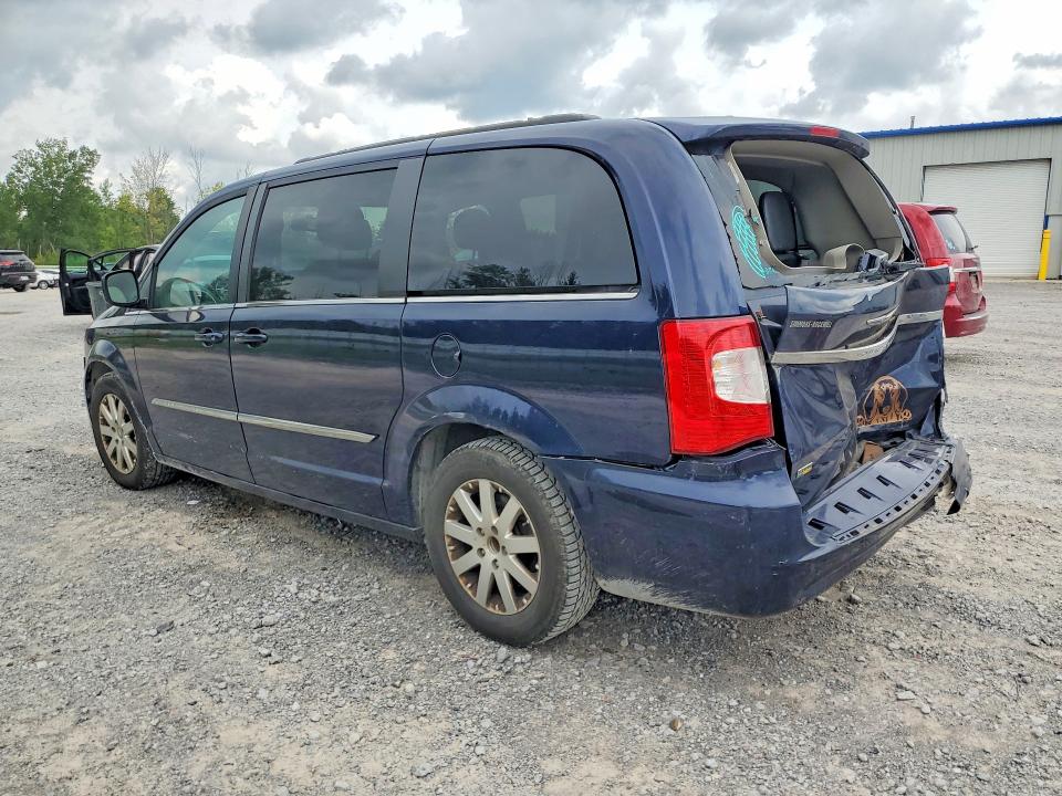 Photo 2 from auction – 2016 CHRYSLER TOWN & COUNTRY with VIN 2C4RC1BG7GR205359